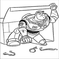 Раскраски с героями из мультфильма История игрушек (Toy Story) - Базз Лайтер вылезает из коробки