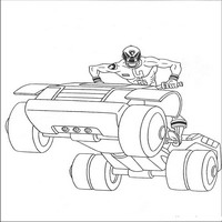 Раскраски с героями Могучими ренджерами (Power Rangers) - на машине в бой